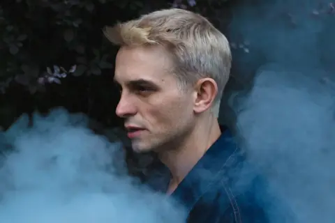 Vito Bambino w dymie, zapowiedź nowej płyty.