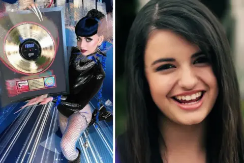Rebecca Black z platynową płytą za "Friday" obok swojego młodszego uśmiechniętego wizerunku.
