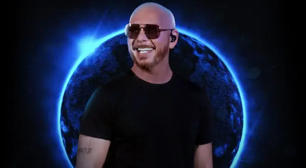 Pitbull mr worldwide w okularach i słuchawkach na tle kosmicznej planety.