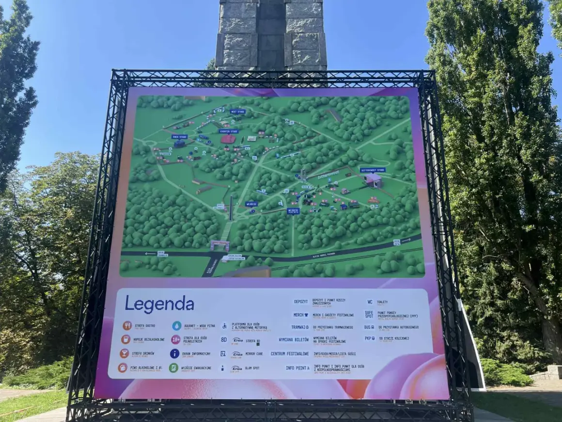Mapa festiwalu z zaznaczonymi scenami, w tym "Bittersweet Stage". Legenda wyjaśnia punkty gastronomiczne, toalety i inne udogodnienia.